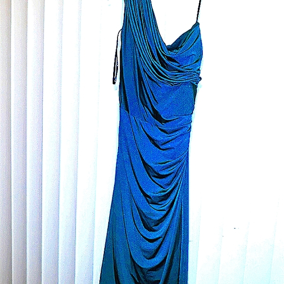 Dress - Picture 2 of 5